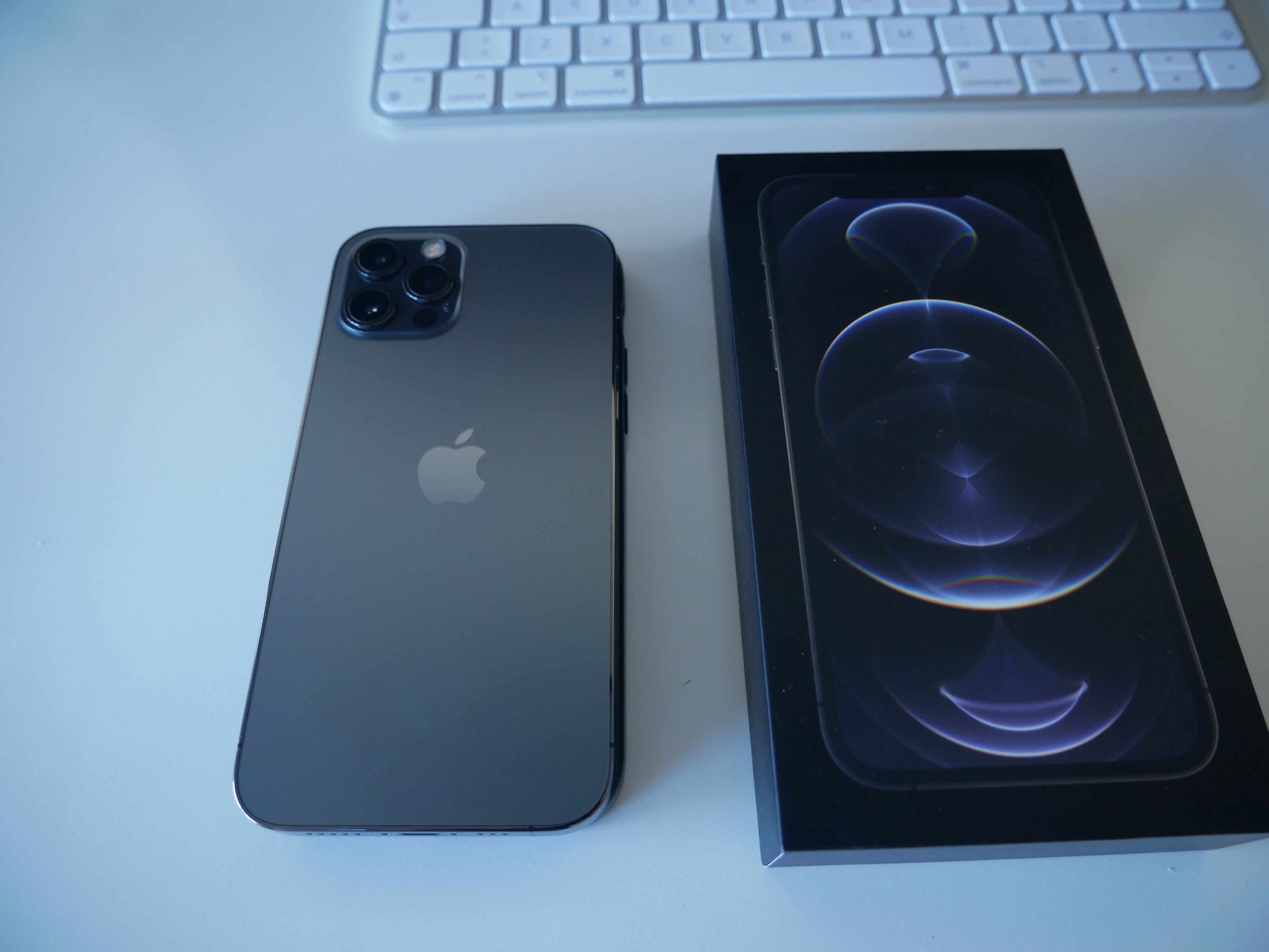 iPhone 12 Pro - Como Novo