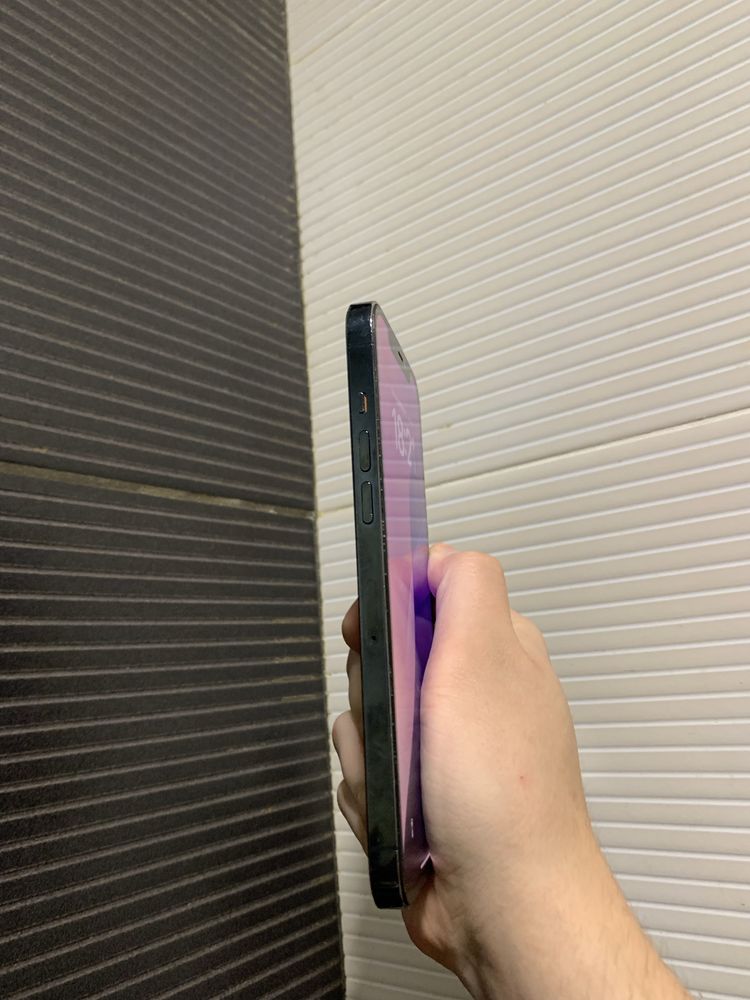 iPhone 12 Pro Max — Синий зверь на твоей стороне!