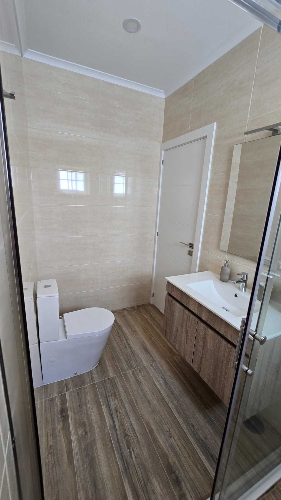 Arrendamento de dois quartos amplos com casa de banho privado