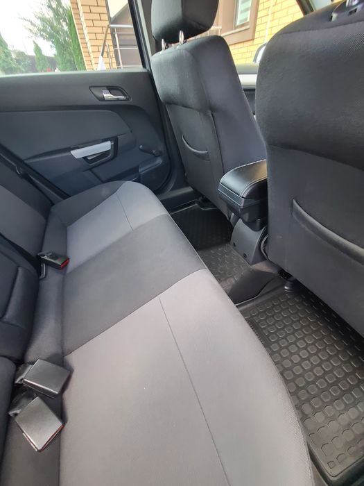 Opel Astra h sedan 1.6