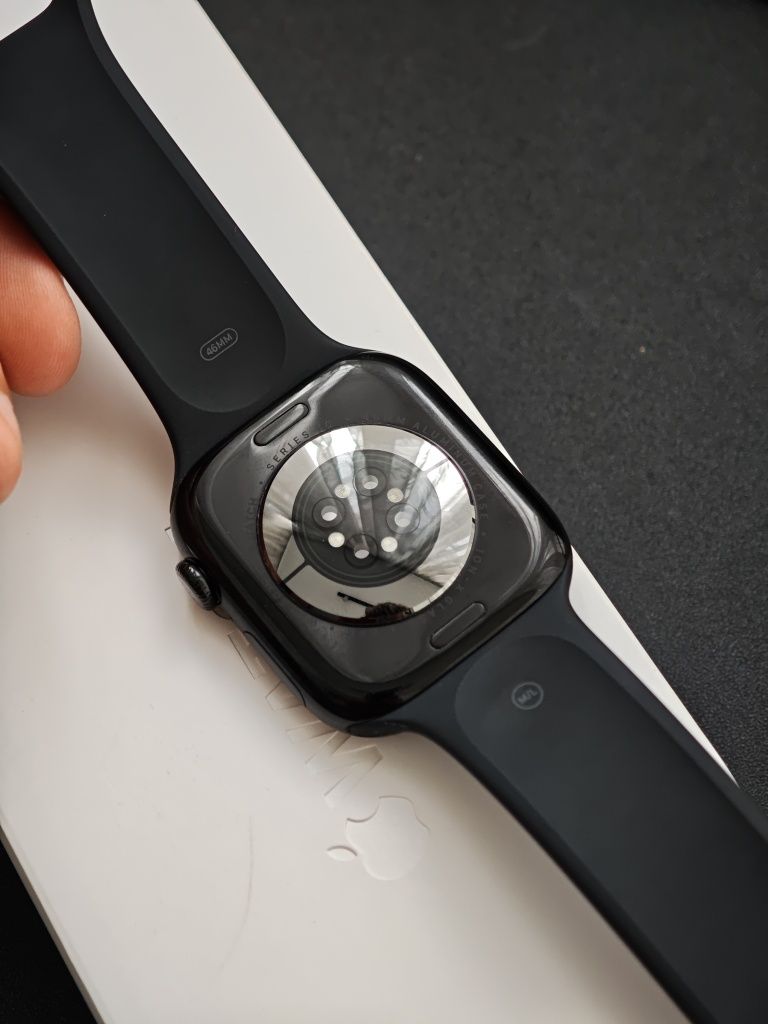 Apple watch 10 + Spigen case + ремінці