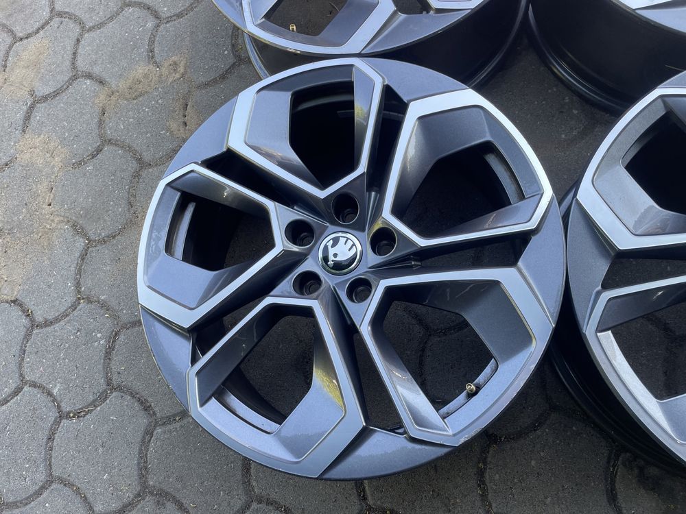 Felgi Skoda Octavia Rs 19 cali nowy model altair 5x112 oryginał