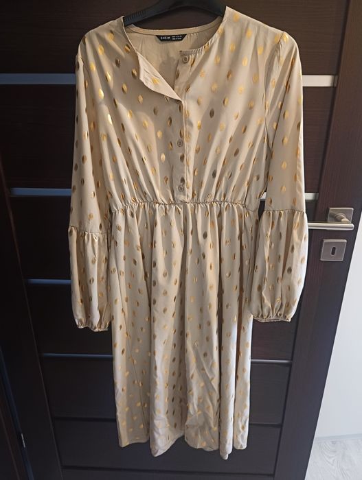 Sukienka beżowa w złote grochy swieta