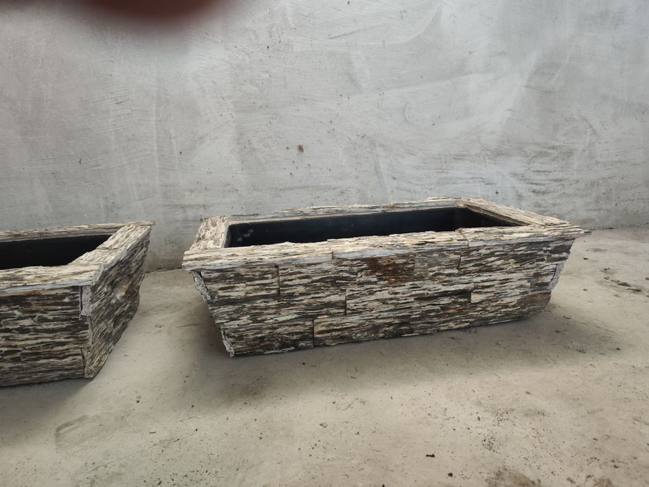 Donica z naturalnego kamienia