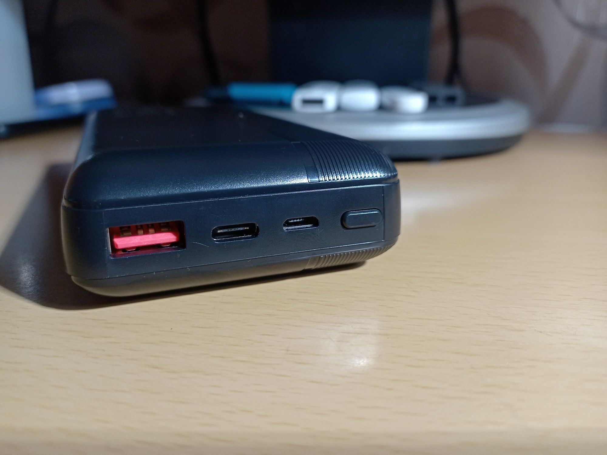 Повербанк, Power Bank P10T, 20000 мАч, 20w, чорний, матовий.