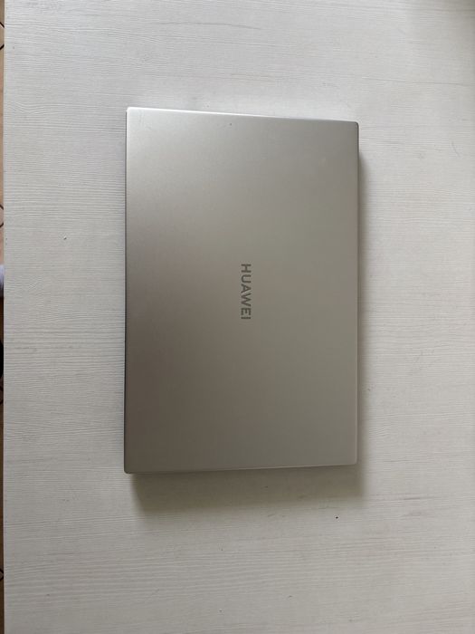 Laptop Huawei MateBook D14