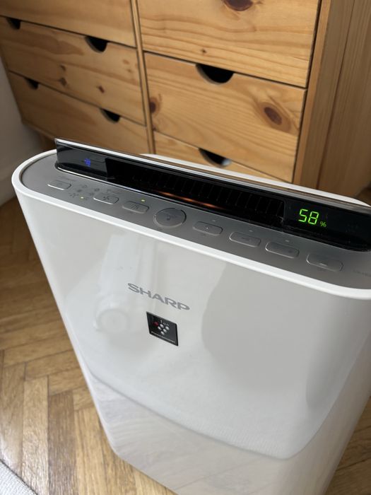 Oczyszczacz powietrza i nawilżacz Sharp UA-HD50E-L