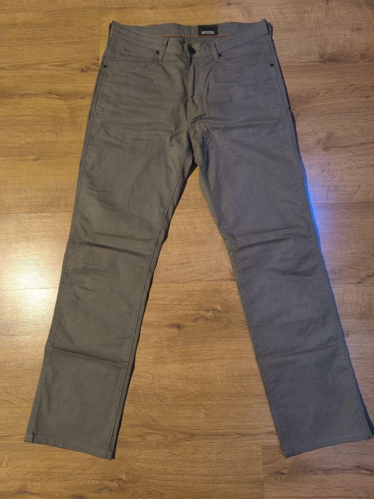 Wrangler Arizona Stretch W34L34