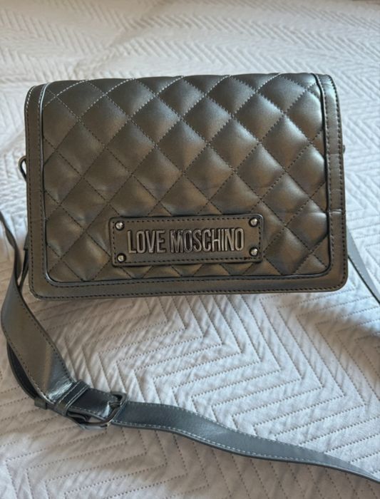 Pikowana torebka love moschino edycja limitowana