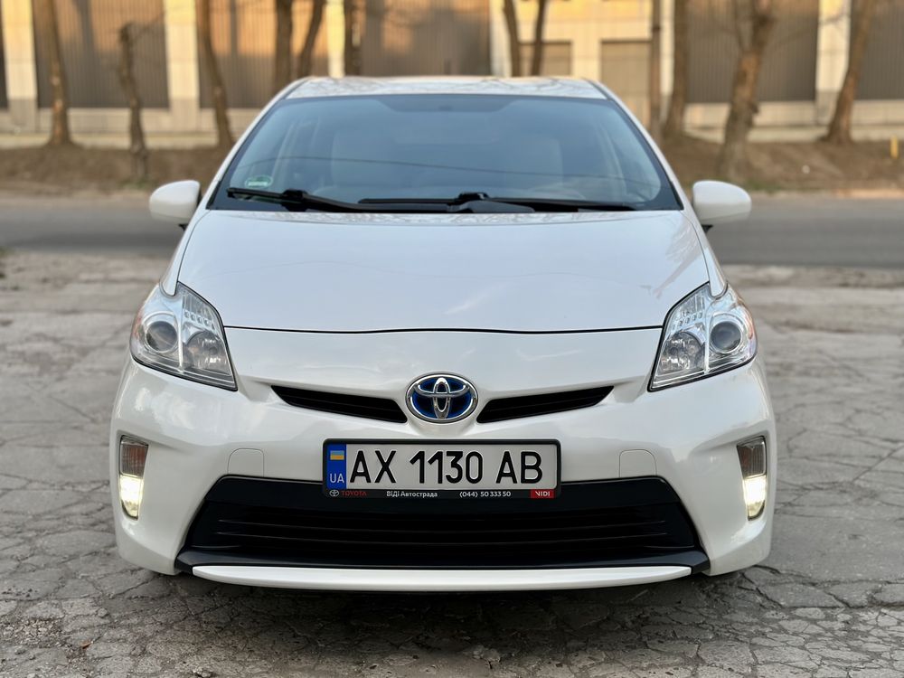 Продам Toyota Priuse гибрид