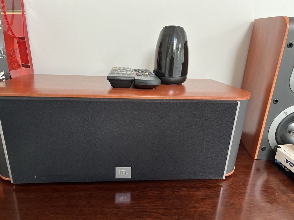 Zestaw kina domowego JBL oraz amplituner ONKYO