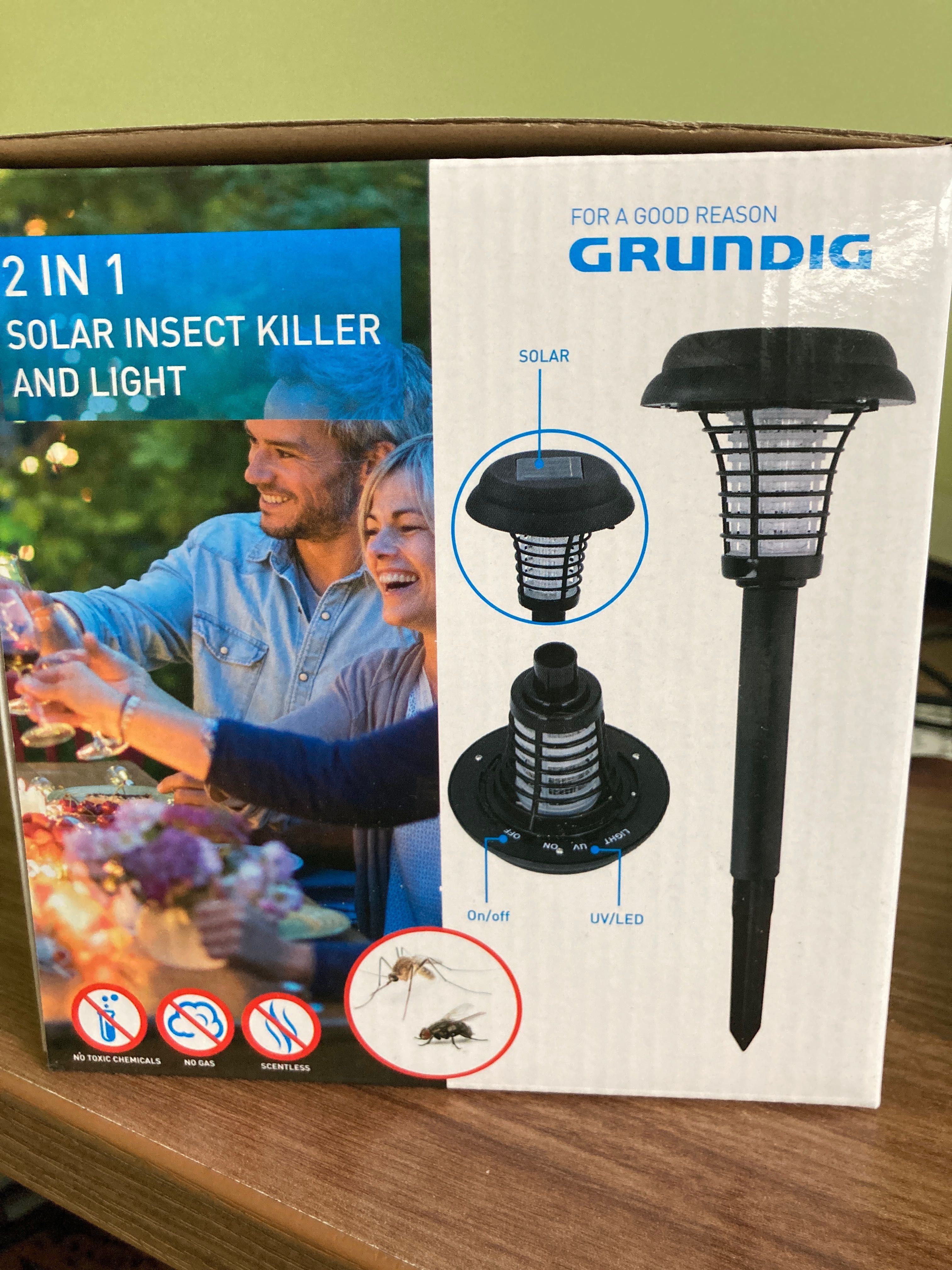 Lampa solarna GRUNDIG