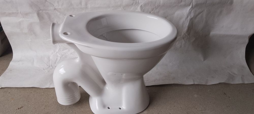 Nowy wc sedes odplyw pionowy