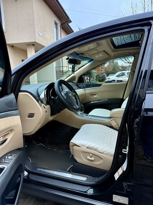 Продам обслужену Субару Трибека