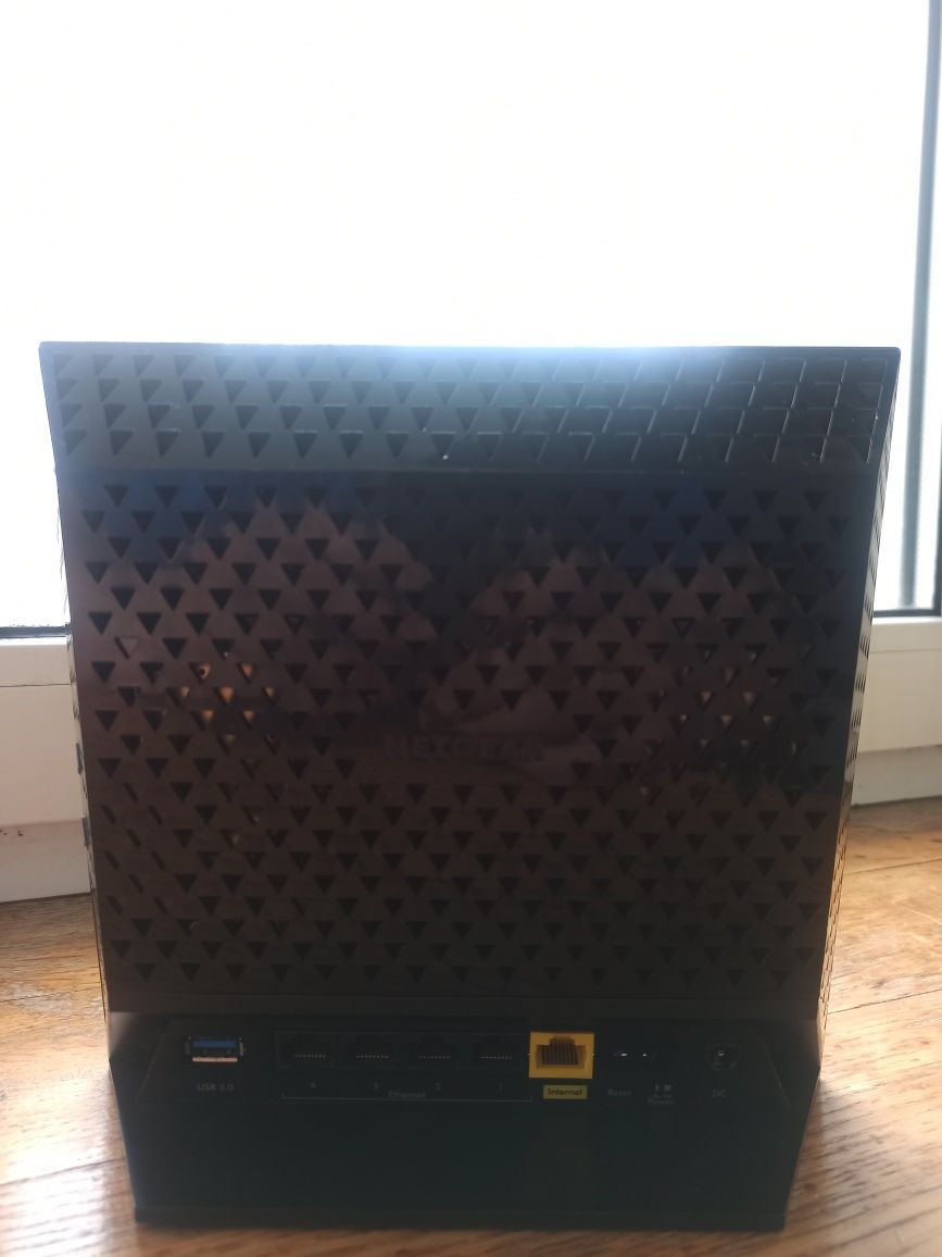 Роутер Netgear R6300