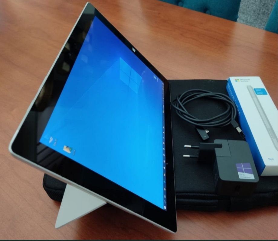 Vendo Tablet Microsoft Surface 3 + pen + bolsa transporte