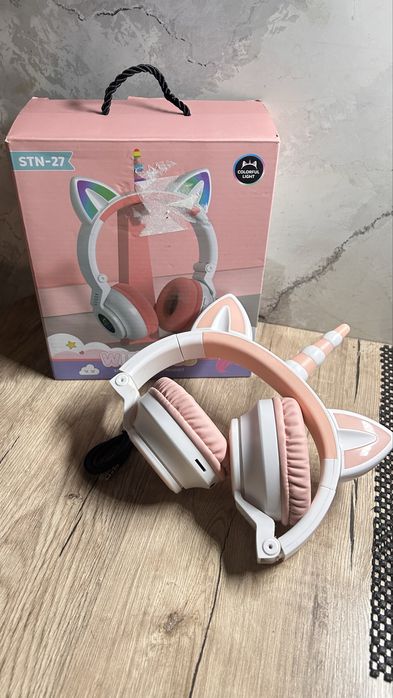 Дитячі безпровідні навушники блютуз Гарний подарунок на С.М