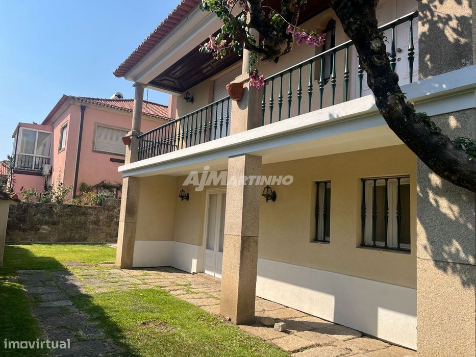 Excelente Moradia, Porto ao Colégio Alemão