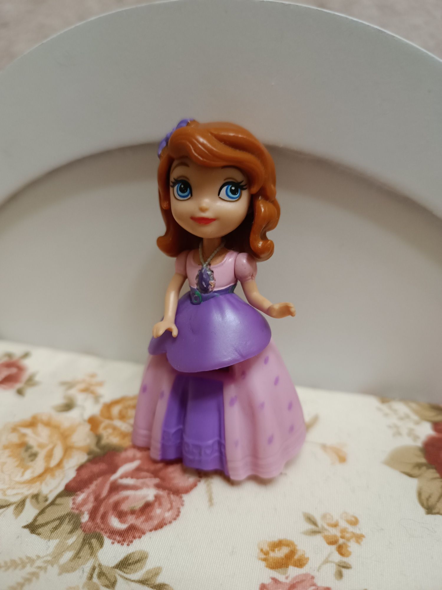 Laleczka figurka Księżniczka jej wysokość Zosia Sofia Disney