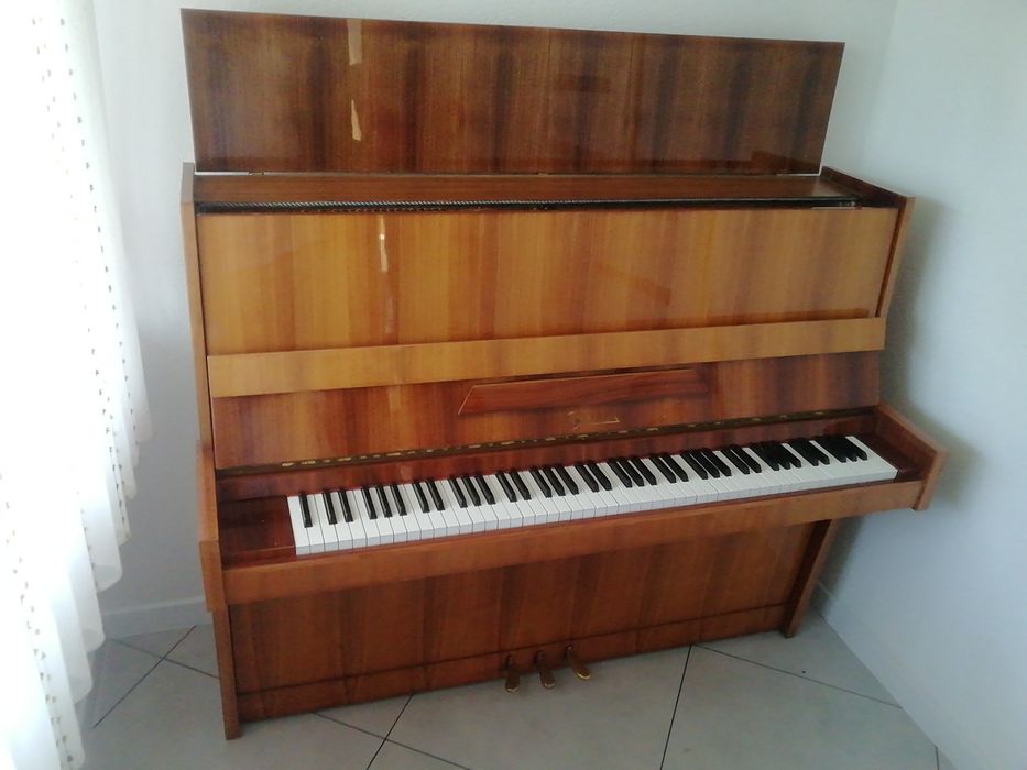 Pianino  Callsia sprzedam