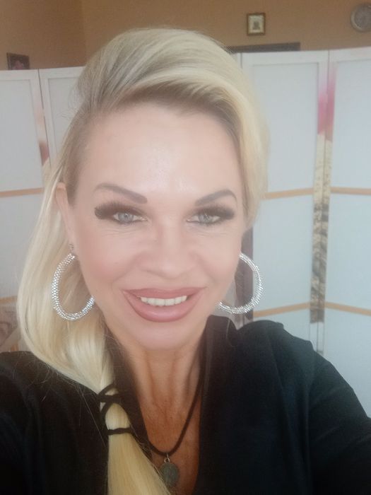 Антицелюлітний, оздоровчий масаж, пресотерапія