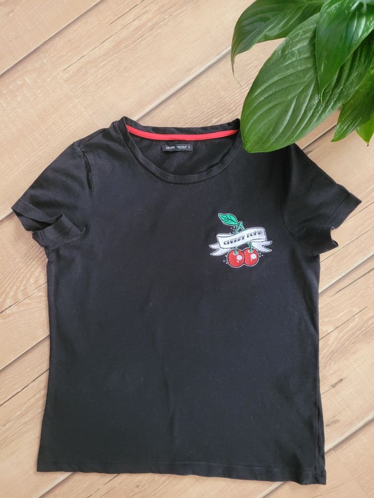 T-shirt Cropp S wiśnie cherry