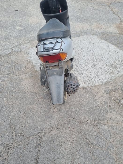 Продам скутер хонда.