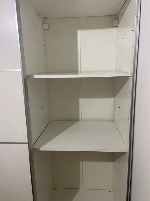 Roupeiro ikea 2 portas deslizantes
