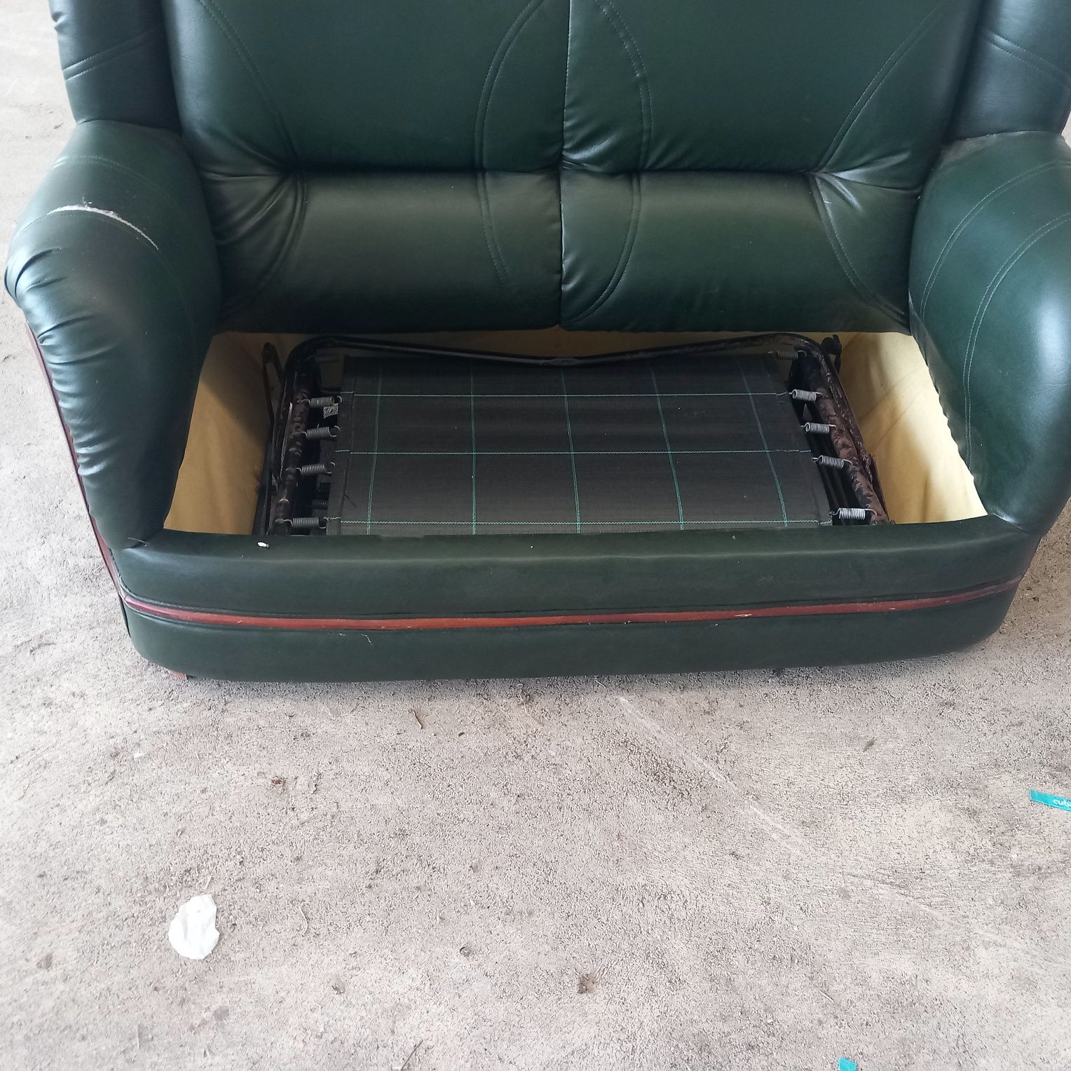 Sofá cama de 2 lugares em napa ( verde)