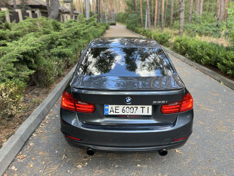 BMW 335I 2012 год