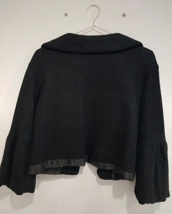 Eleganckie bolerko do pasa czarne z cyrkoniami i rękawami 3/4 S/M