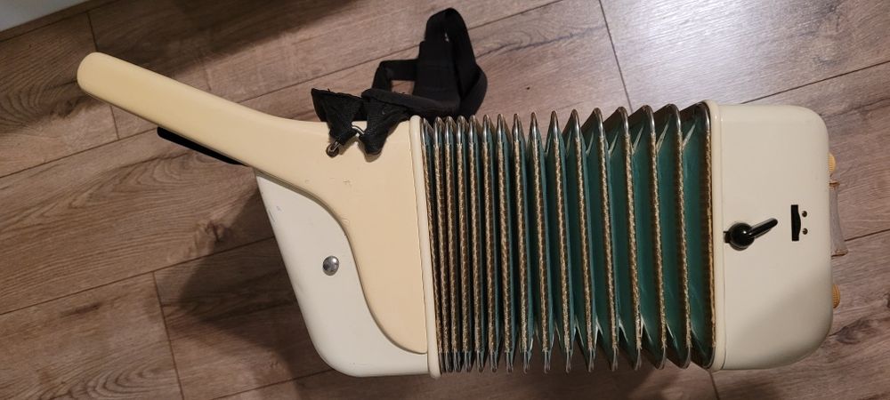 Akordeon hohner lucia 96 bas 3 chóry zamiana za 4 chory