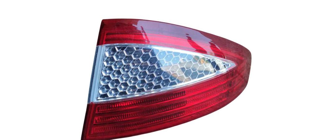 Ford Mondeo MK4 Lampa Prawa Tył Tylna Reflektor
