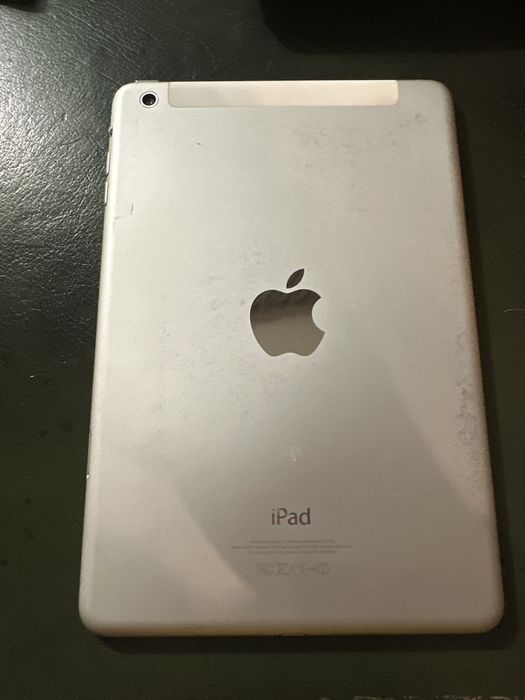 Ipad mini 1 gen 16gb cellular and wifi A1455