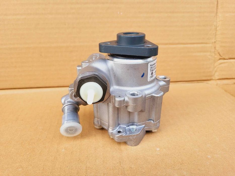 Pompa wspomagania  Audi A4 Quattro A6 Passat Santana Skoda  Nowa Oryg.