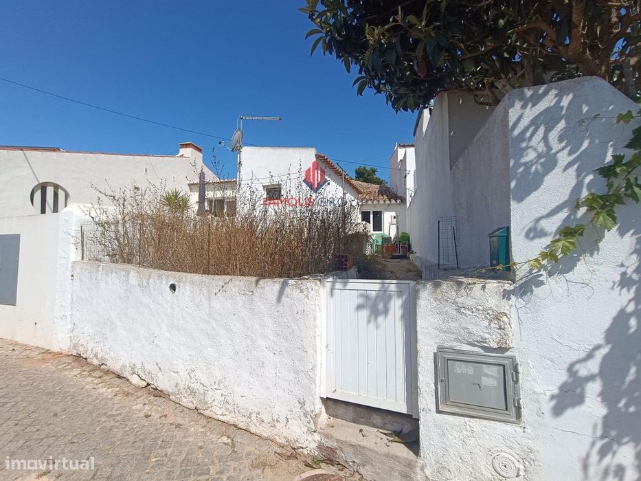 Casa Típica Portuguesa na Aldeia da Raposeira – Oportunidade...