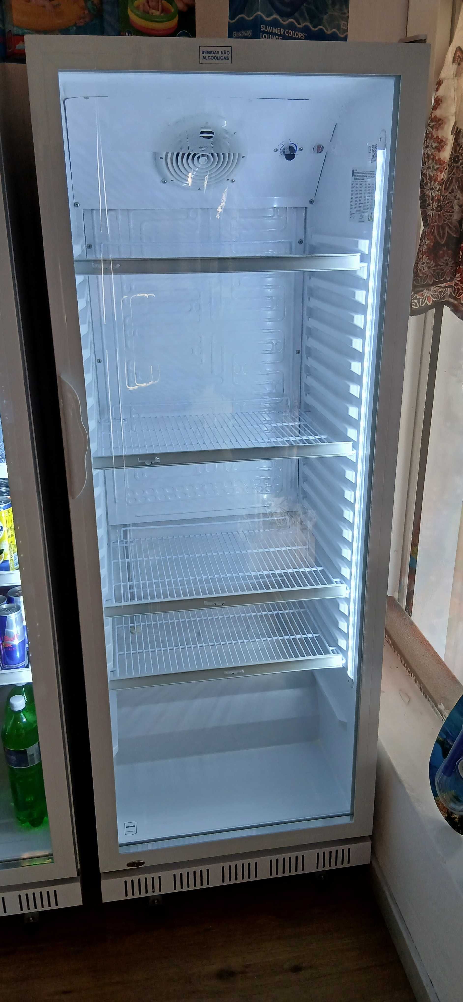 Armário de refrigeração NOVO 347 Litros