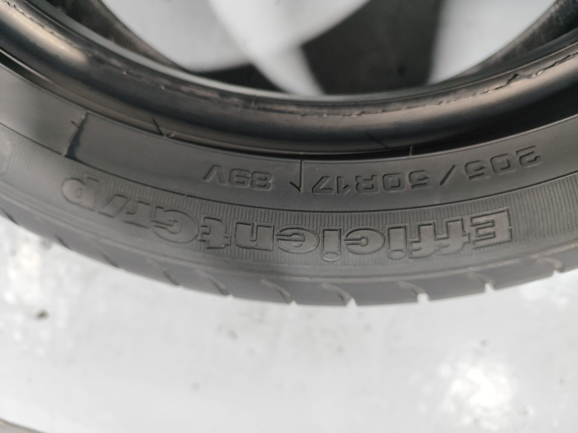 2 pneus semi novas 205-50R17 Good year - Oferta dos Portes