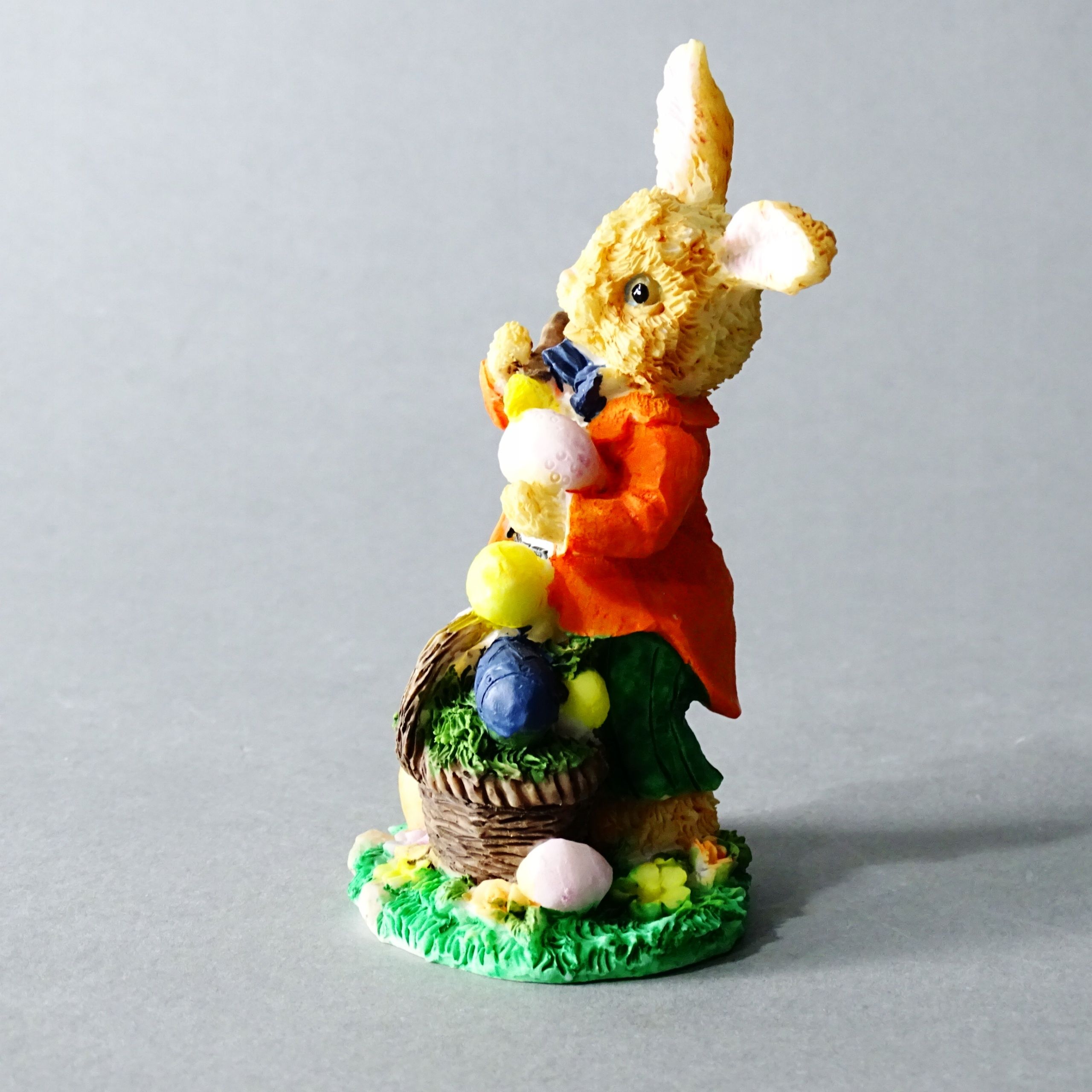 figurka alabastrowa zając królik wielkanocny