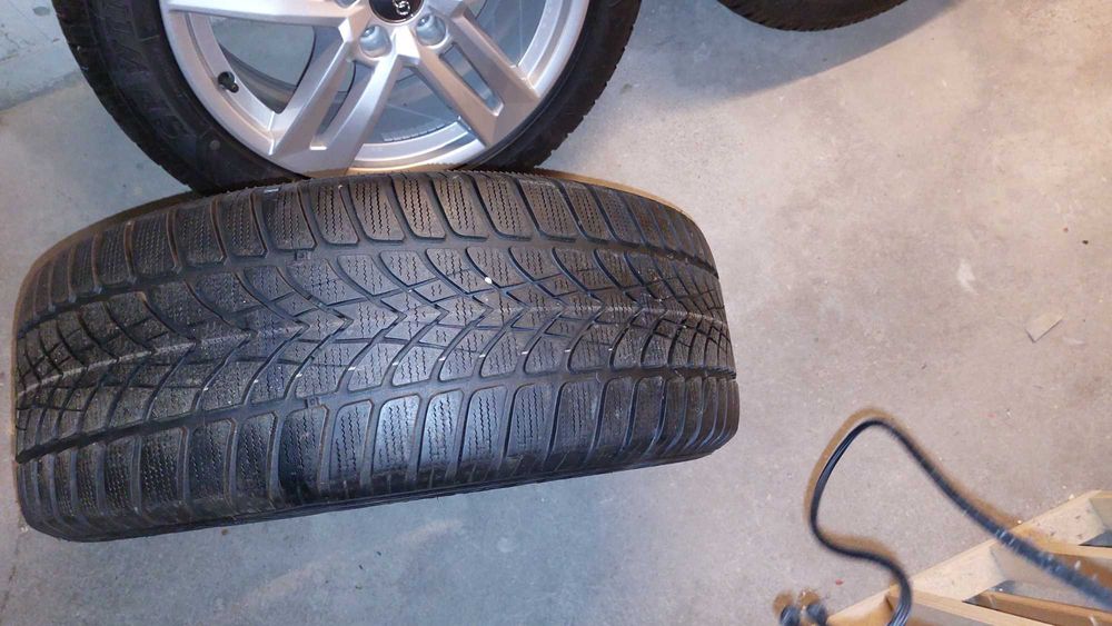 AUDI orginalne felgi aluminiowe+opony (zimowe)