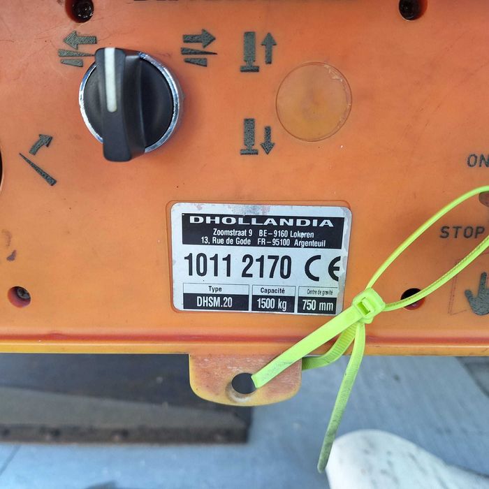 Vende-se Scania P280