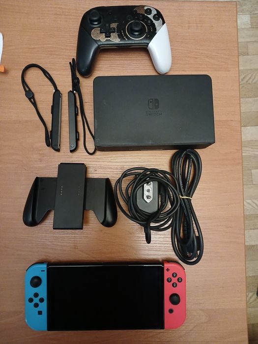 Консоль Nintendo Switch OLED Model HEG-001 64GB Blue Red