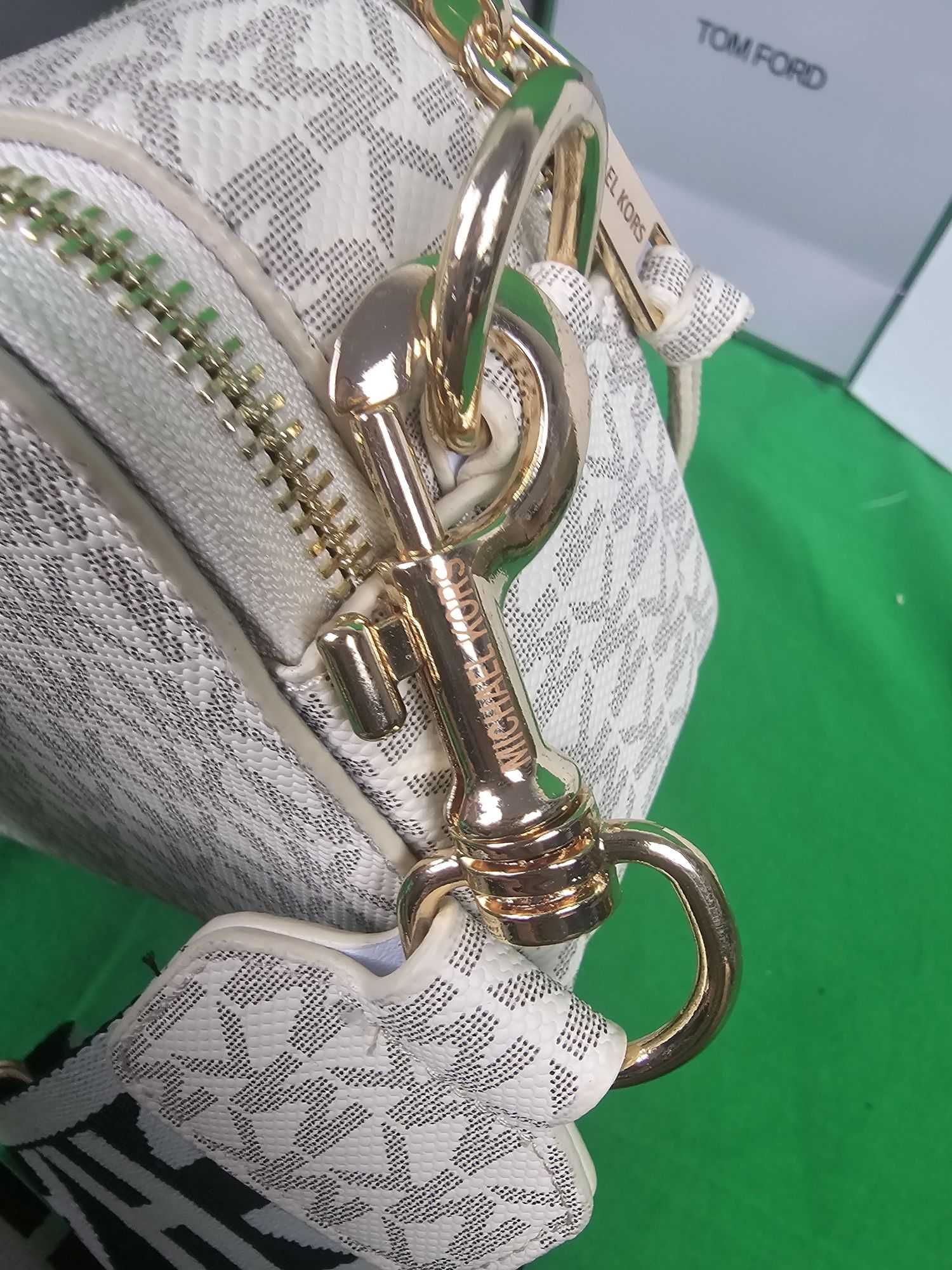 Torebka kuferek monogram Michael Kors Torba Hit jasny Premium