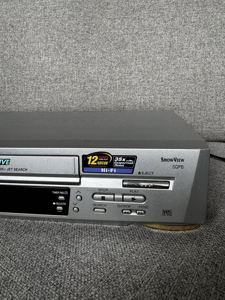 Відеомагнітофон Panasonic NV-FJ620