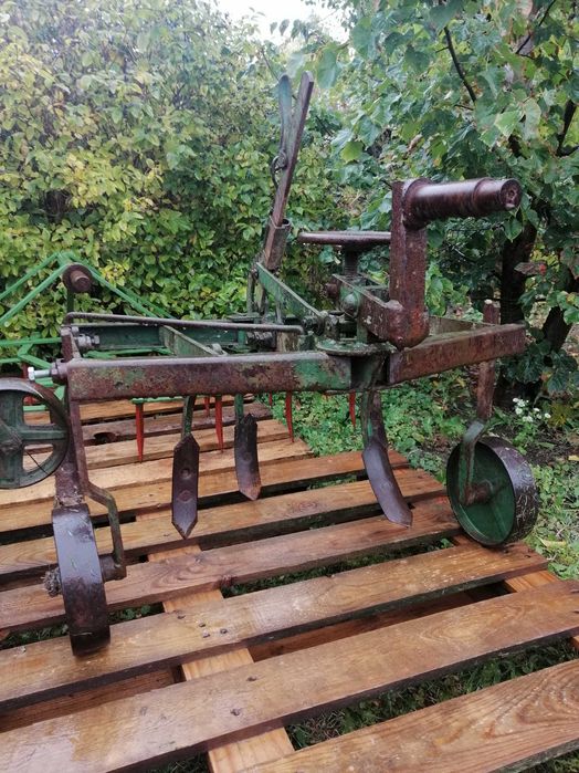 Traktorek Agria 1700 dzik zabytkowy