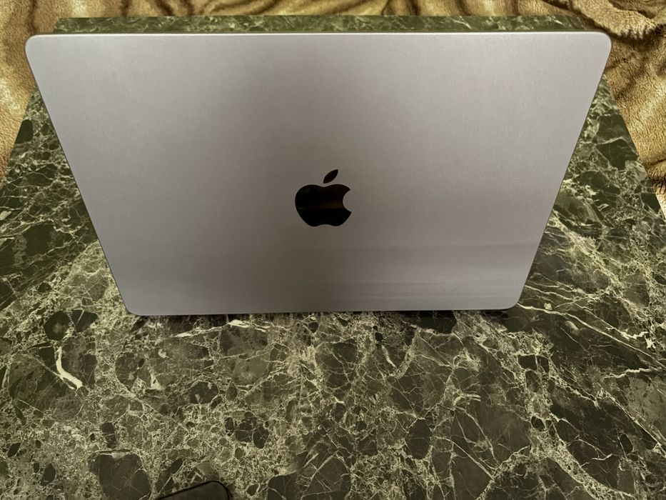 MacBook Air13 chipM3 8/512 GB ssd