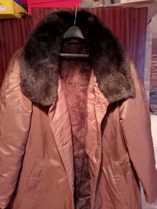 Пальто на меху/парка,плащ на меху.