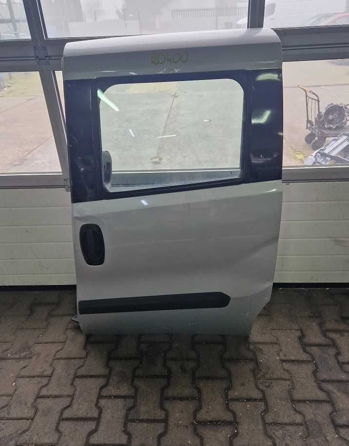 Fiat Doblo II Opel Combo D Drzwi Lewe Boczne Przesuwne