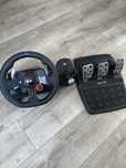Kierownica Logitech g29 z pedałami oraz shifterem