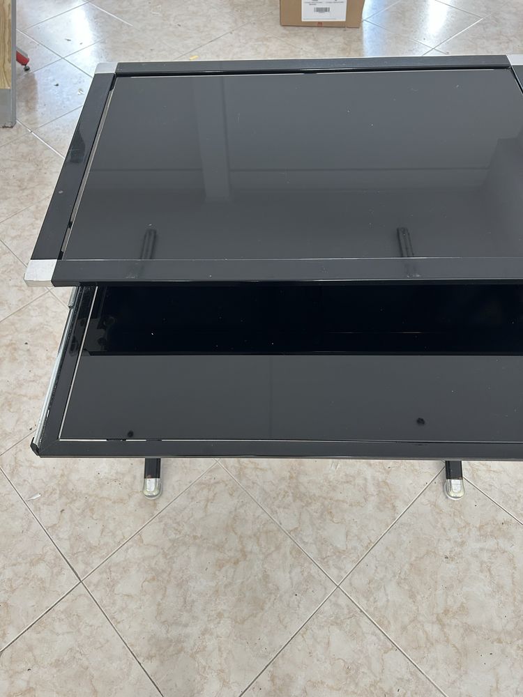 Mesa de secretaria em vidro